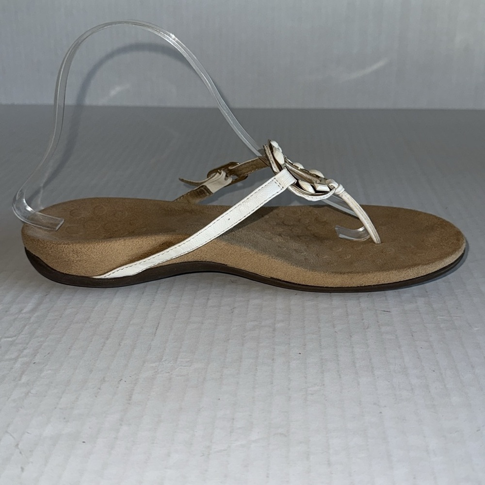 Vionic Ricci Toe Post Sandals - Picture 4 of 11